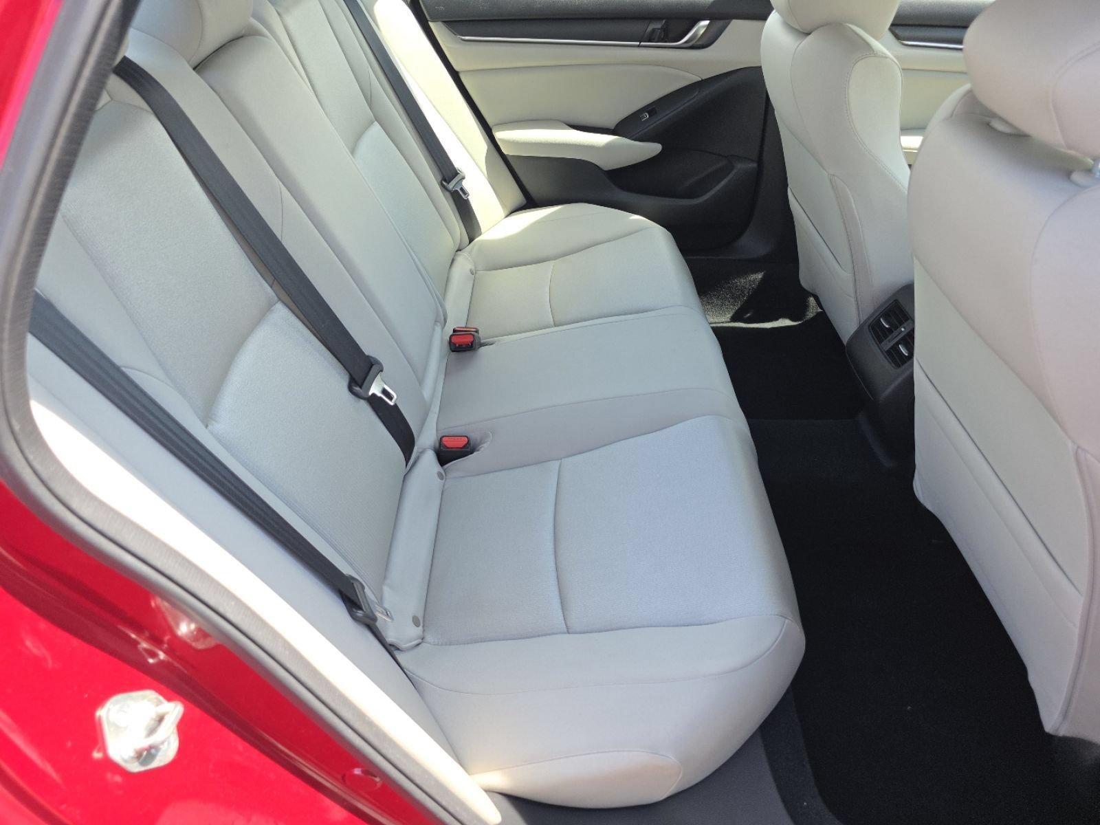 Used 2018 Honda Accord EX image 20