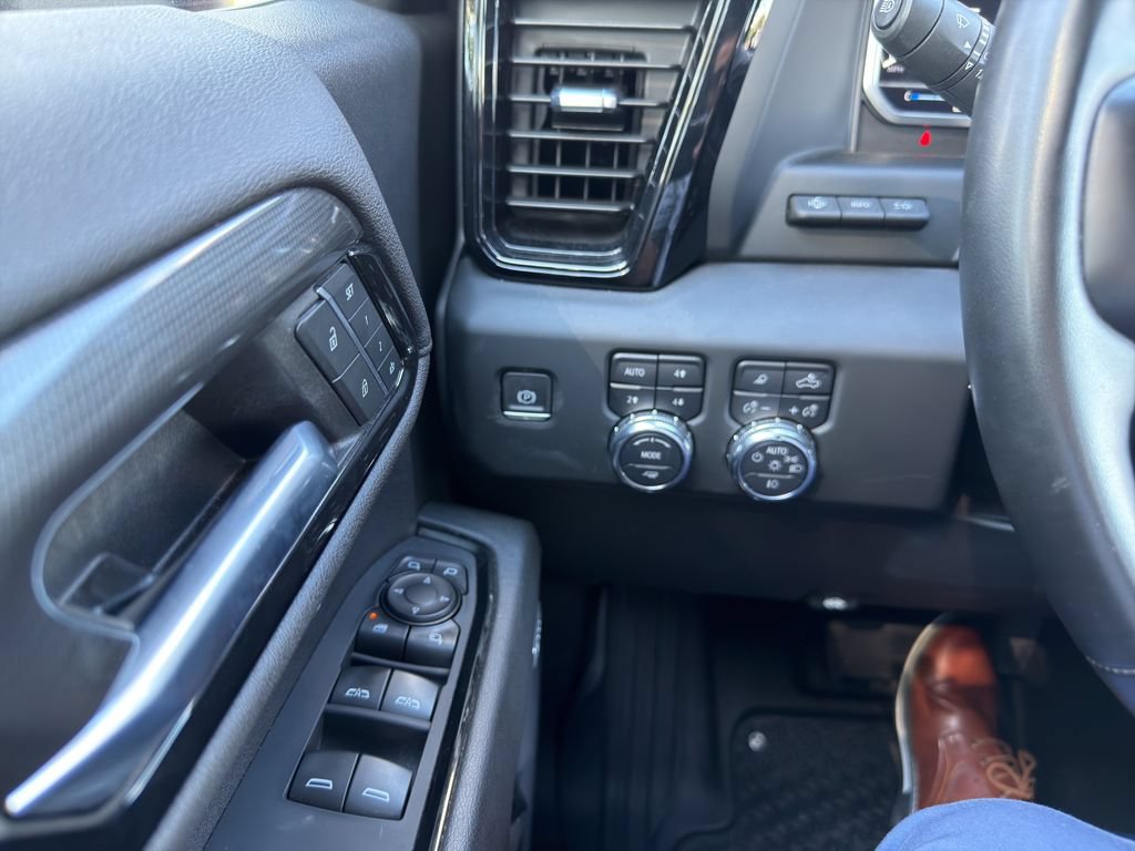 Certified 2023 GMC Sierra 1500 AT4 w/ AT4 Premium Package AWD/4WD image 22