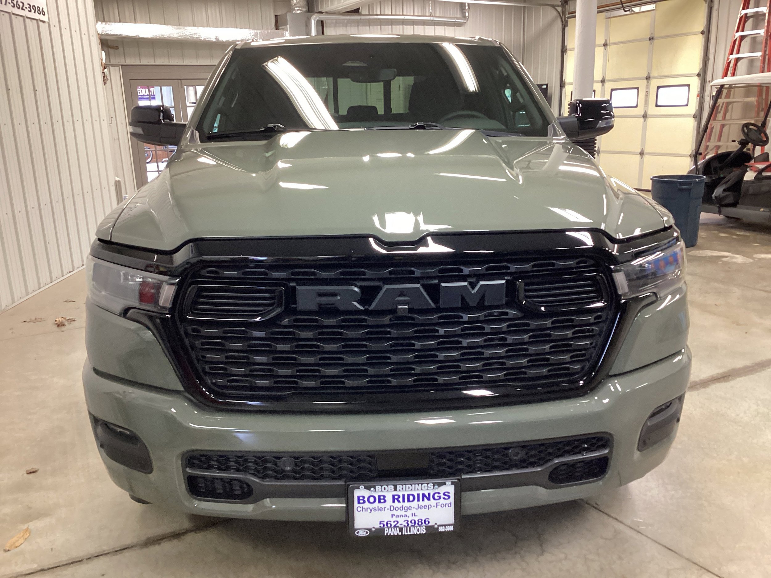 New 2026 RAM 1500 4x4 Crew Cab image 9