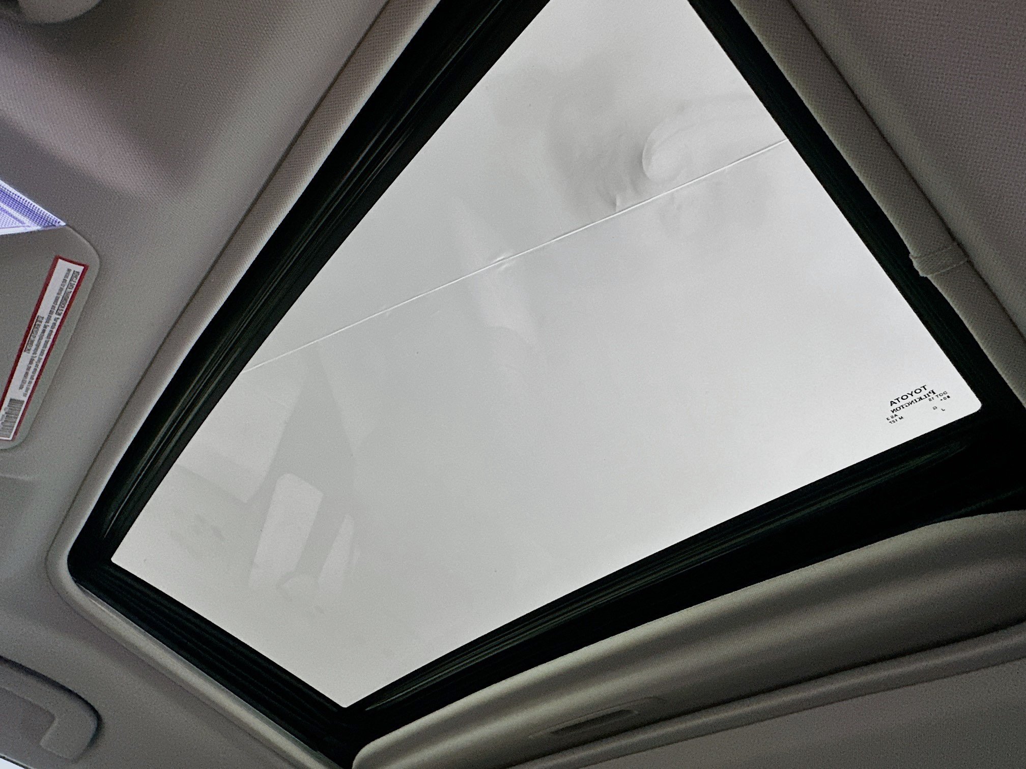 Used 2021 Toyota RAV4 XLE Premium FWD image 25