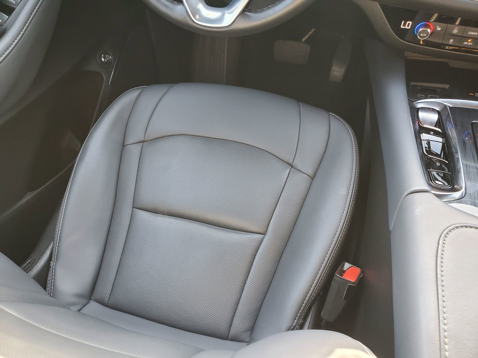 Used 2023 Buick Enclave Essence FWD image 15