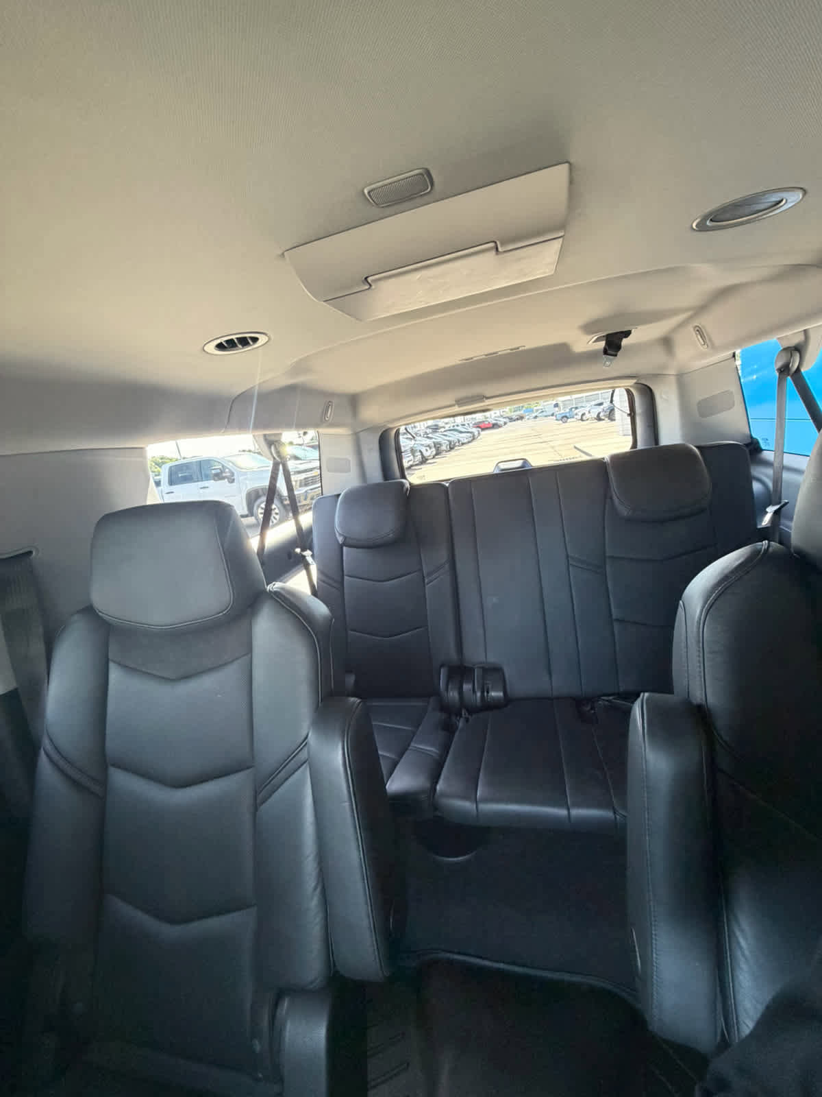 Used 2020 Cadillac Escalade ESV Premium Luxury AWD/4WD image 15