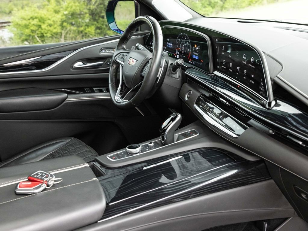 Used 2023 Cadillac Escalade ESV V image 74