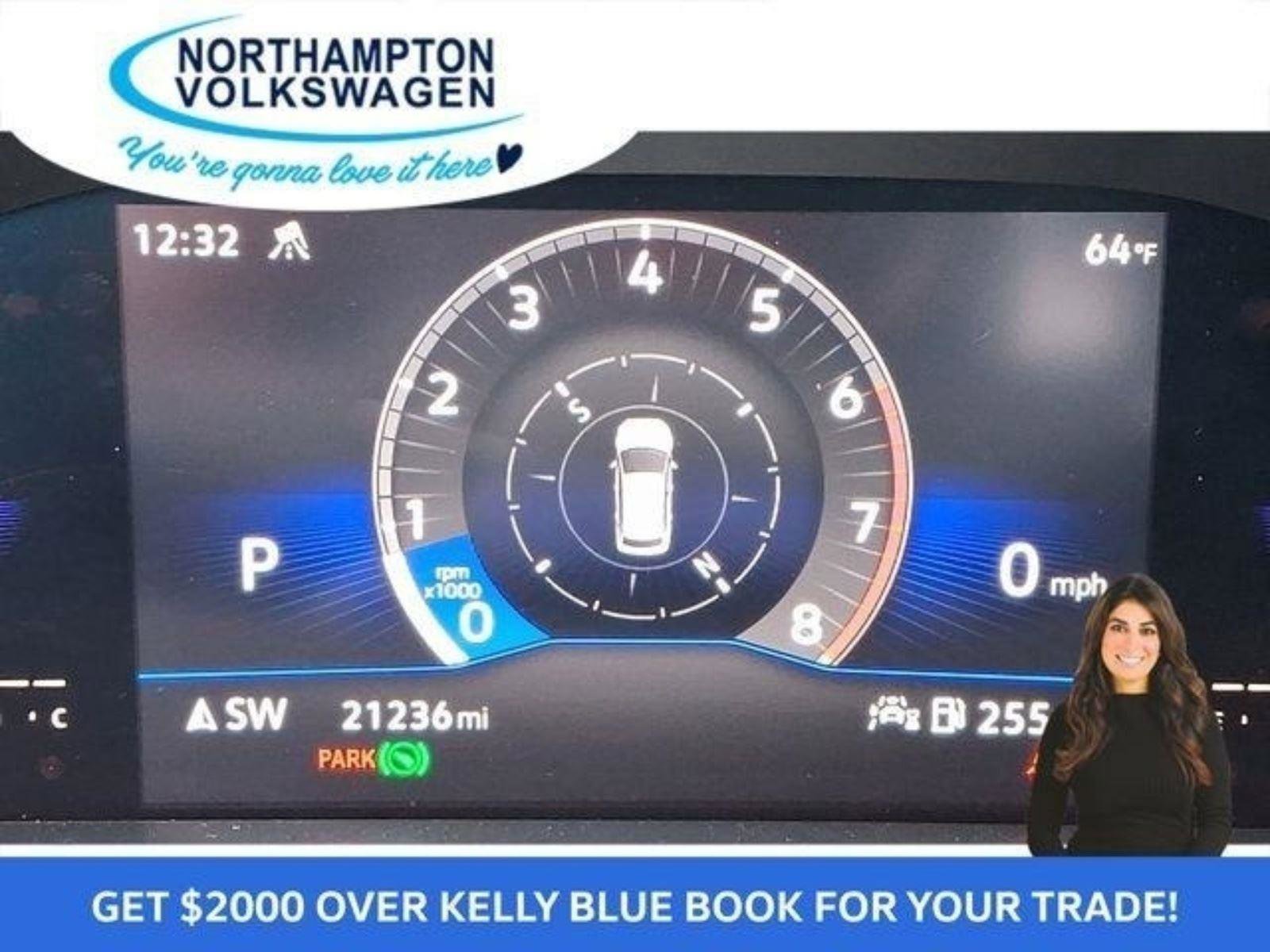 Used 2022 Volkswagen Tiguan SE w/ Panoramic Sunroof Package image 21