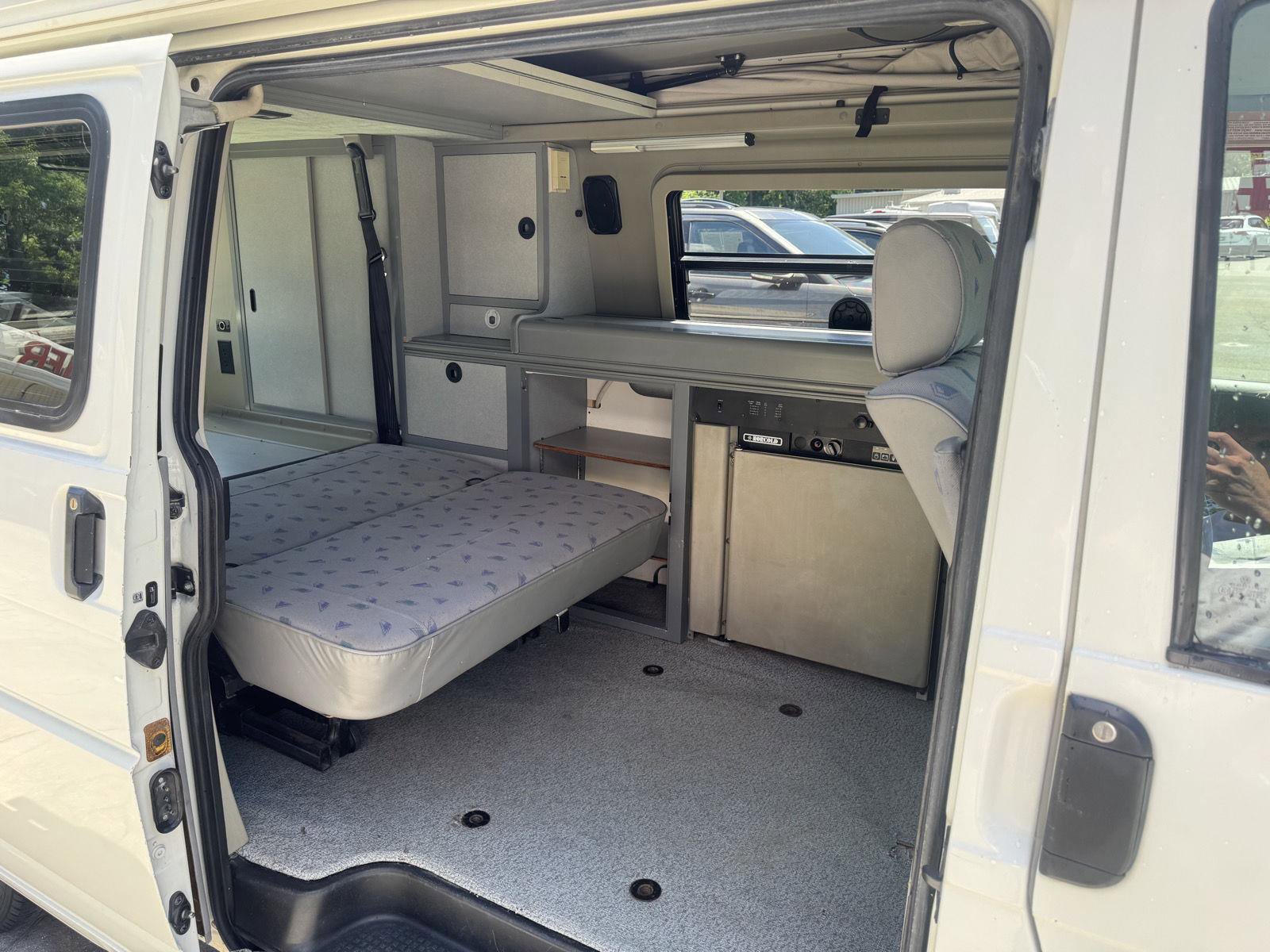 Used 1997 Volkswagen Eurovan Camper FWD image 11