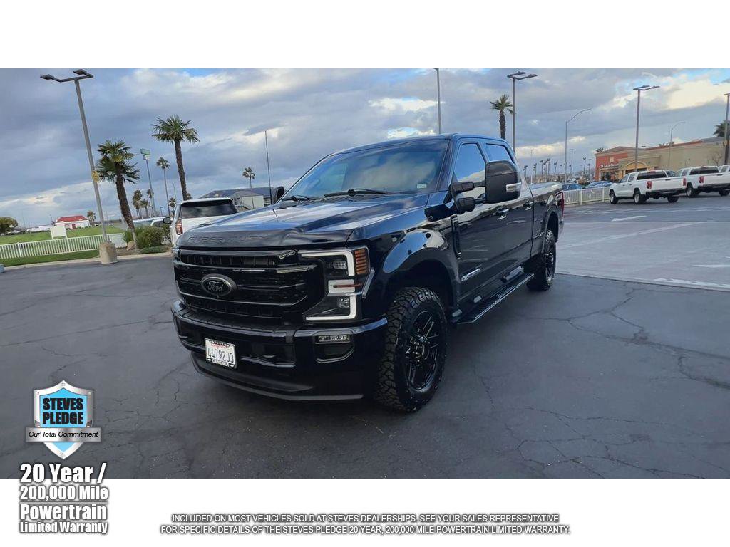 Used 2022 Ford F250 Lariat w/ Black Appearance Package image 4