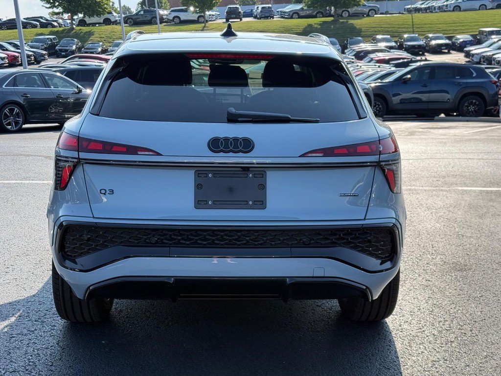 New 2026 Audi Q3 quattro 2.0T AWD/4WD image 4