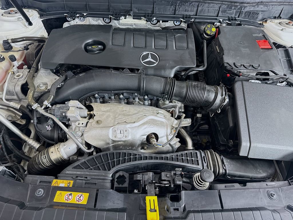 Used 2021 Mercedes-Benz GLB 250 image 37