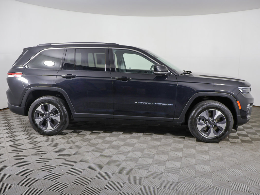 Used 2023 Jeep Grand Cherokee 4WD 4xe image 21