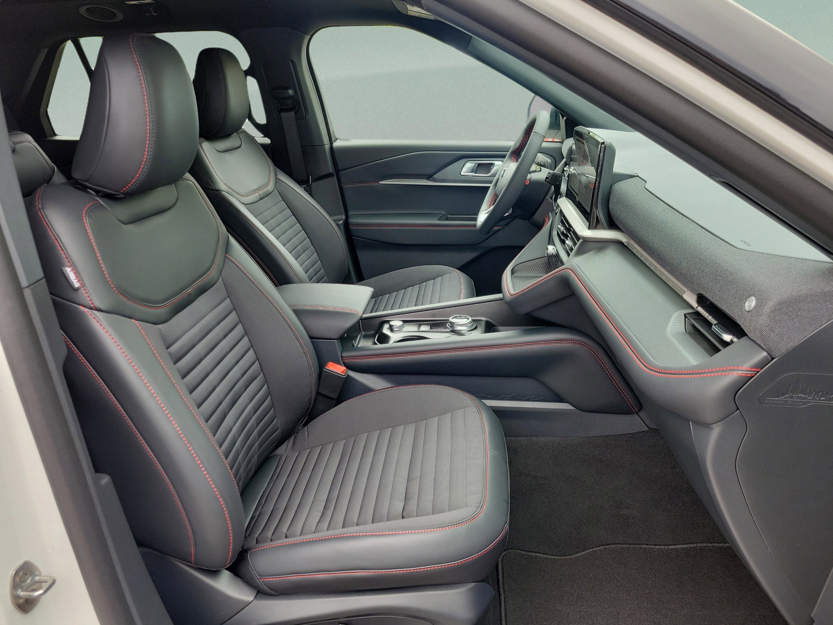 New 2026 Ford Explorer ST-Line AWD/4WD image 31