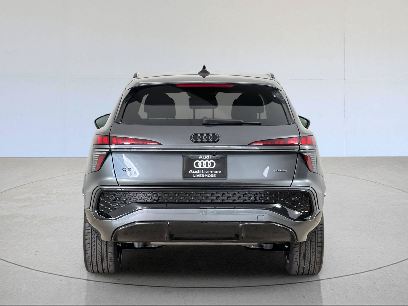 New 2026 Audi Q3 quattro 2.0T AWD/4WD image 5