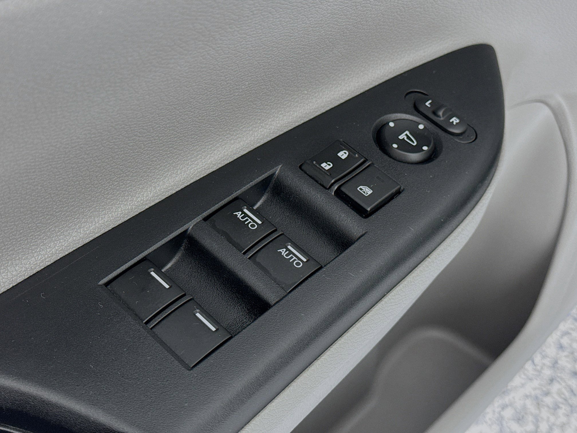 Used 2015 Honda Accord EX-L image 17