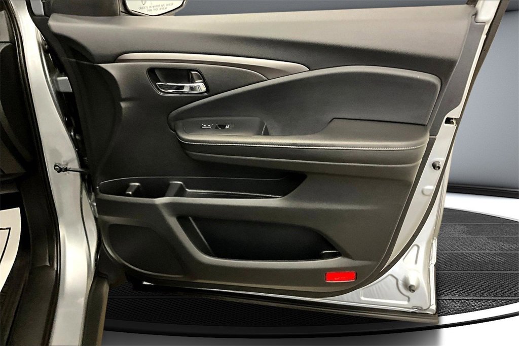 Used 2019 Honda Ridgeline RTL-T image 28