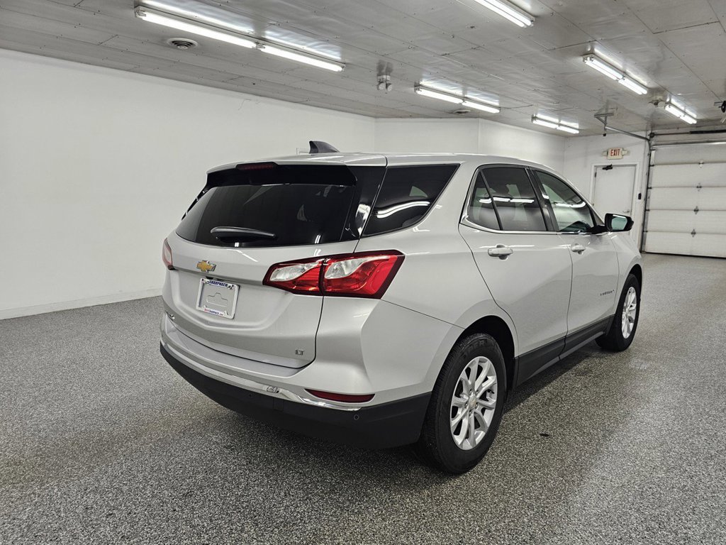 Used 2020 Chevrolet Equinox LT w/ Driver Convenience Package FWD image 4