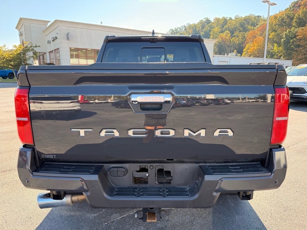 Used 2024 Toyota Tacoma 4x4 Double Cab image 7