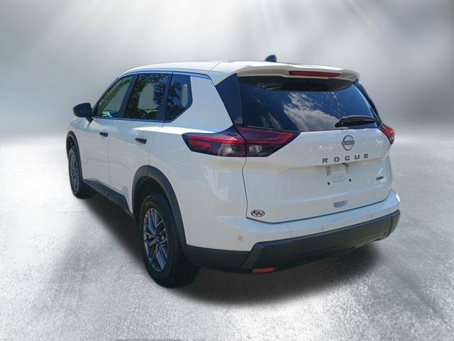 Used 2024 Nissan Rogue S AWD/4WD image 3