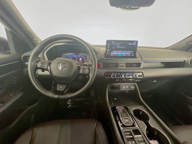 Certified 2025 Honda Pilot Black Edition image 21