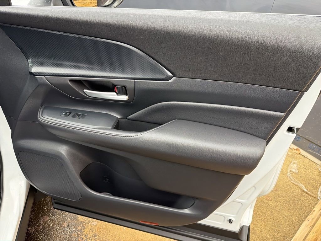 Used 2024 Toyota Grand Highlander AWD Hybrid image 31