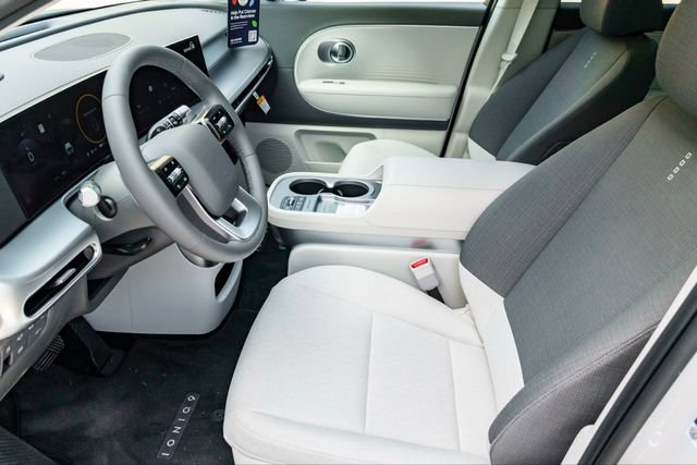 New 2026 Hyundai Ioniq 9 SE AWD/4WD image 9