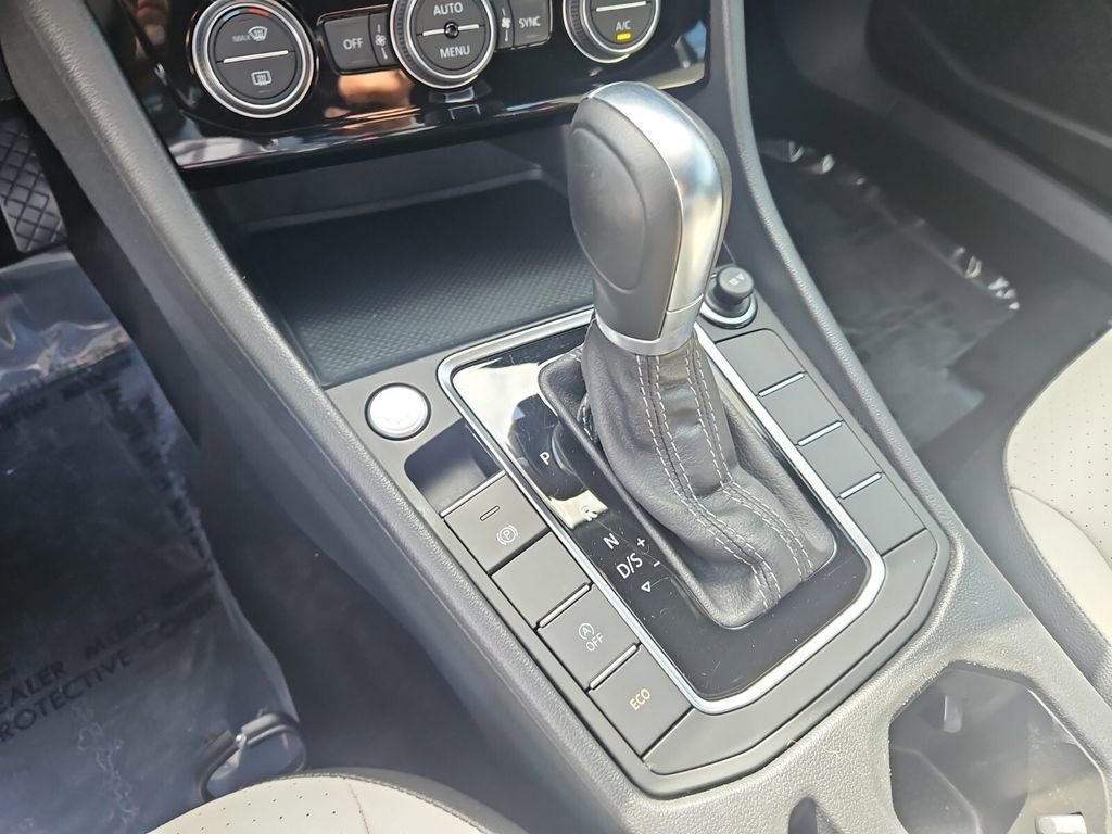 Used 2019 Volkswagen Jetta R-Line image 22
