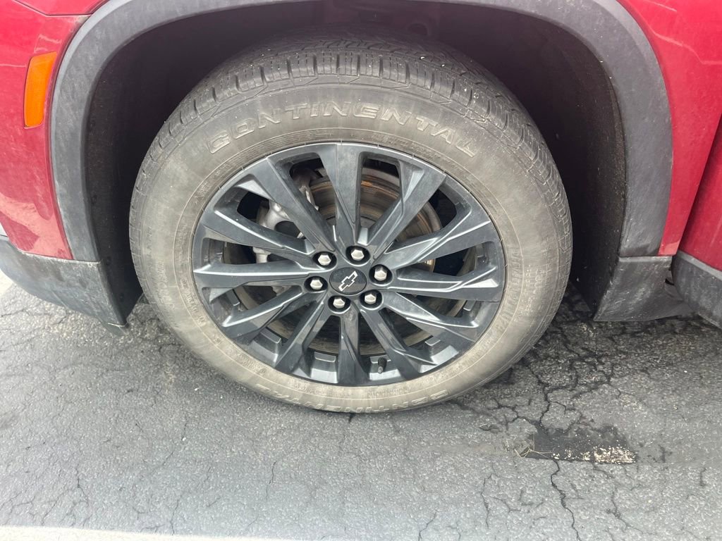 Used 2023 Chevrolet Traverse RS image 25