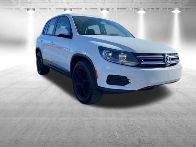 Used 2017 Volkswagen Tiguan Limited w/ Alloy Wheels Package AWD/4WD image 2