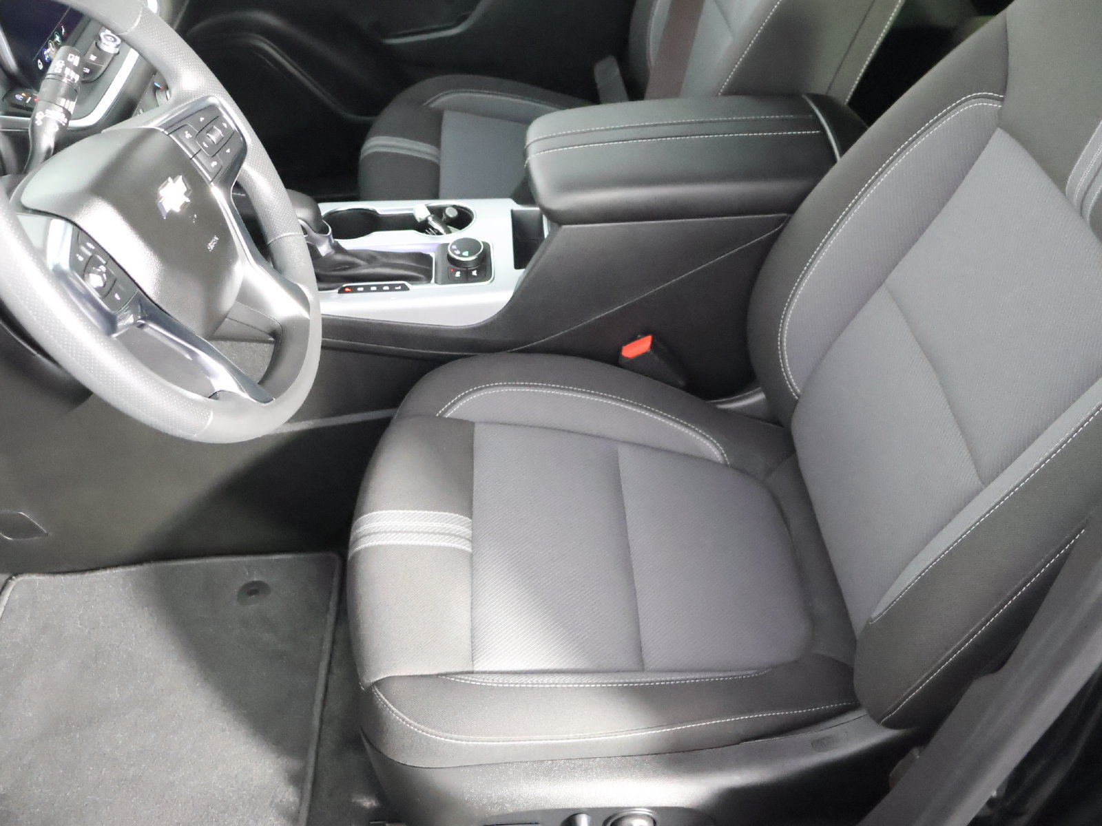 Used 2026 Chevrolet Blazer LT FWD image 26