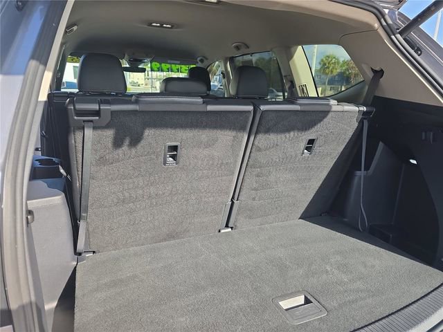 Used 2025 Volkswagen Atlas SE image 10