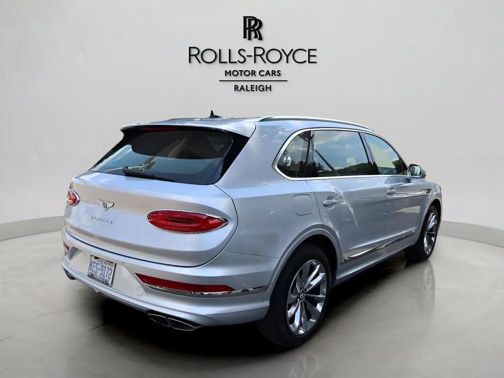 Used 2023 Bentley Bentayga Extended Wheelbase AWD/4WD image 4