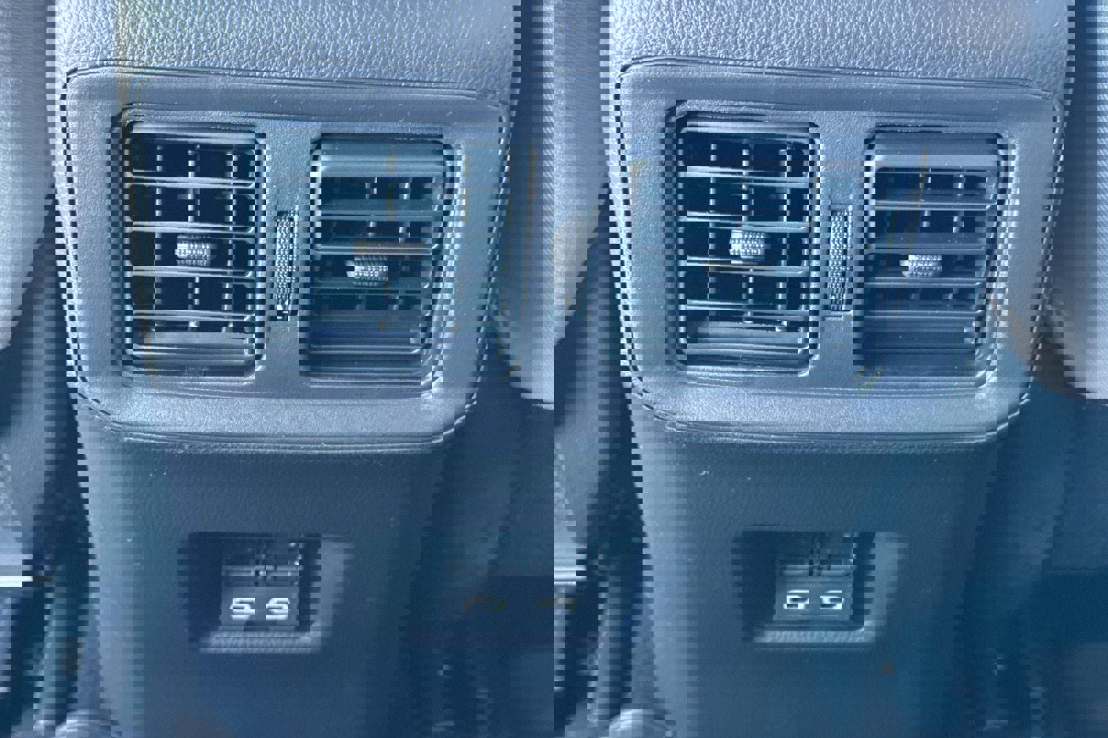 New 2025 Toyota RAV4 XLE image 15