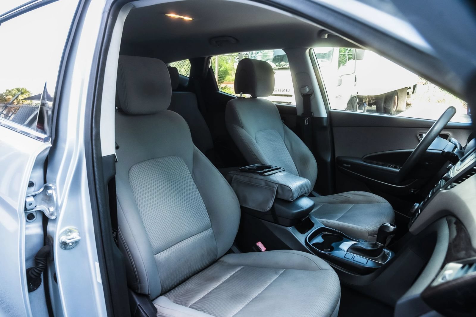 Used 2018 Hyundai Santa Fe Sport w/ Cargo Package FWD image 16