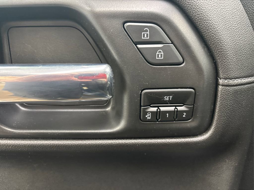 Used 2021 Chevrolet Silverado 1500 High Country image 25