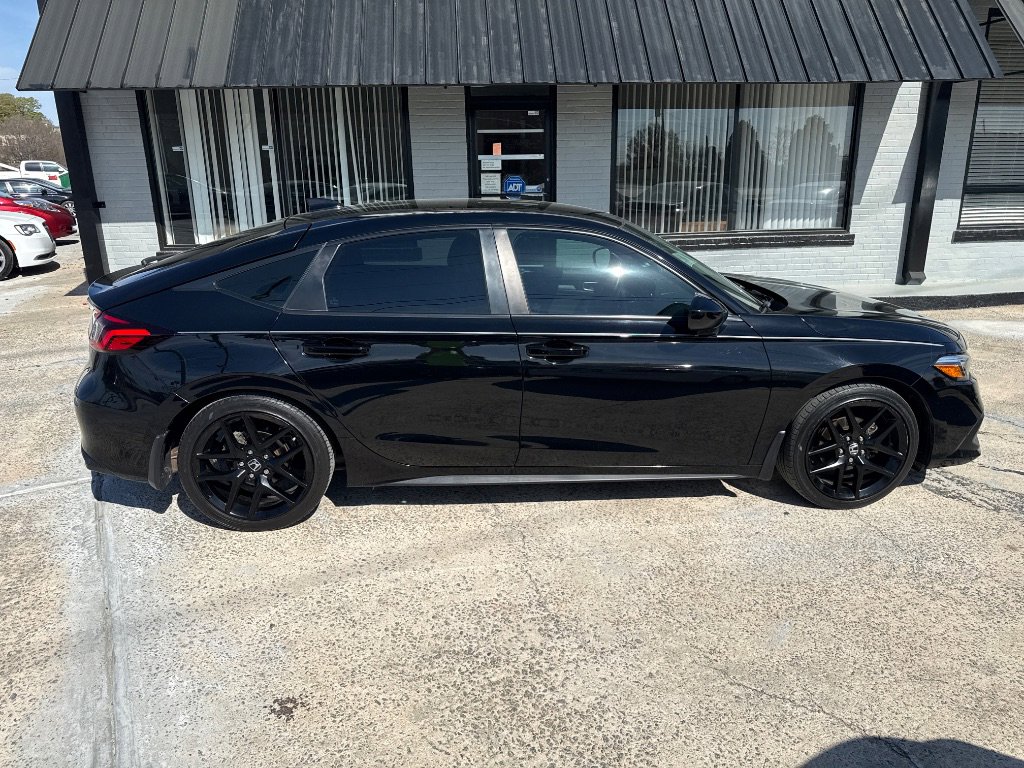 Used 2023 Honda Civic Sport image 8