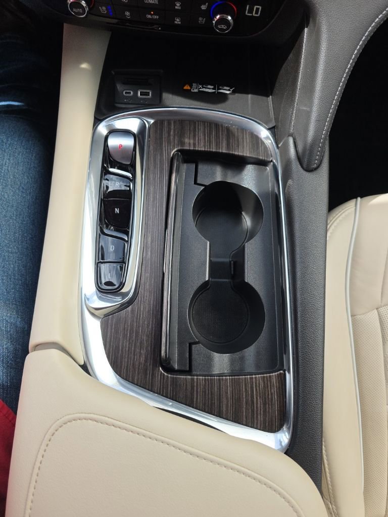 Used 2023 Buick Enclave Avenir FWD image 24