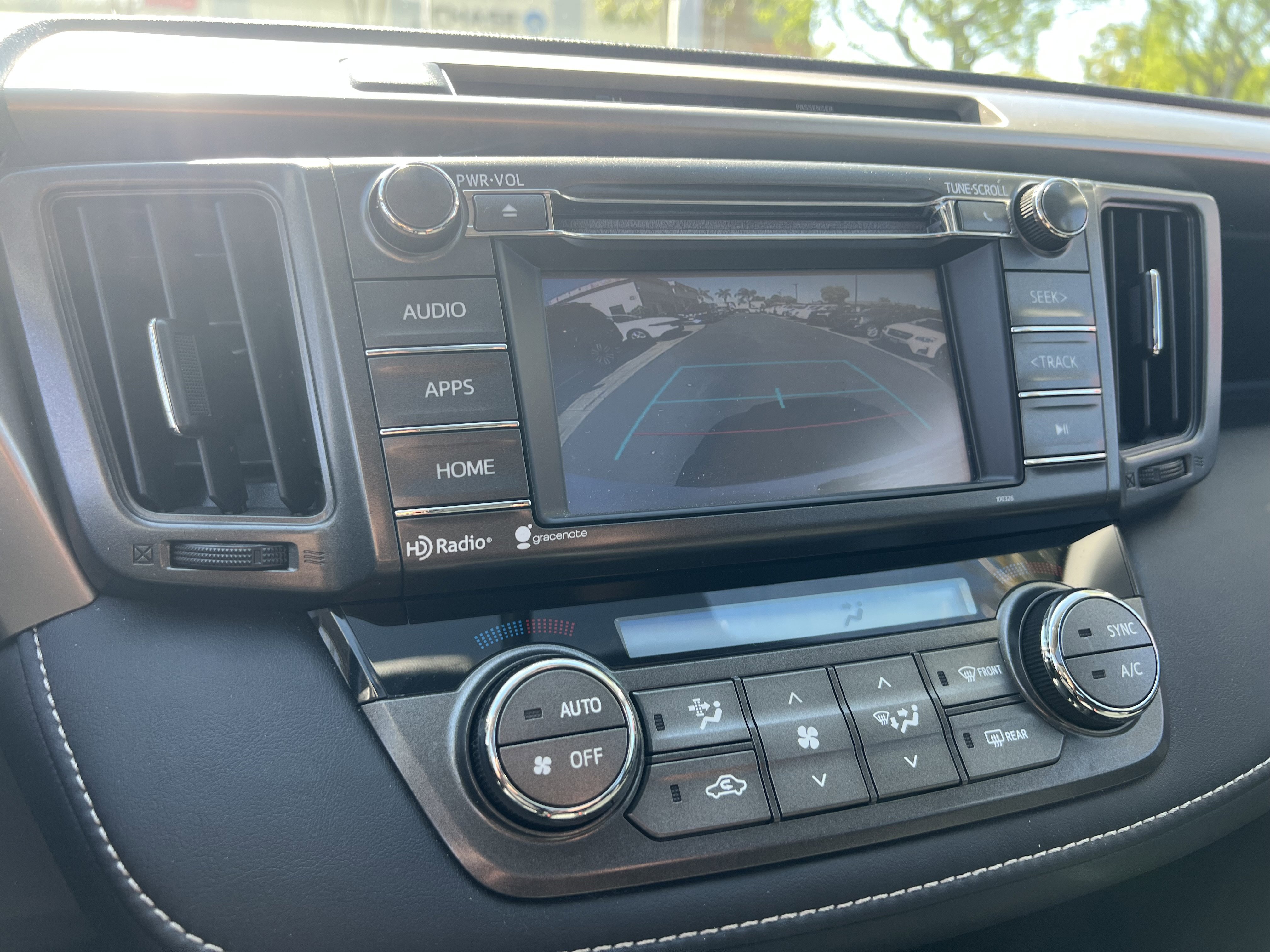 Used 2015 Toyota RAV4 XLE image 22