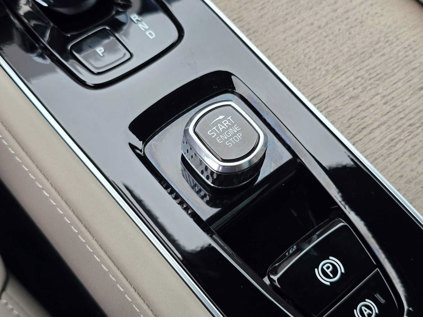 New 2026 Volvo XC90 B6 Core AWD/4WD image 34