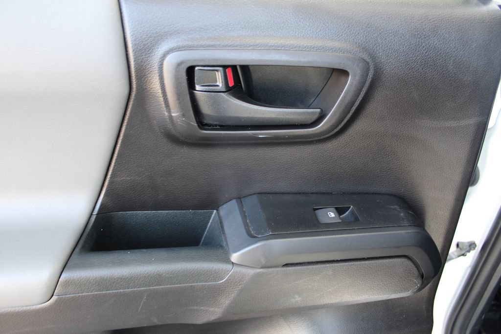 Used 2020 Toyota Tacoma SR AWD/4WD image 47
