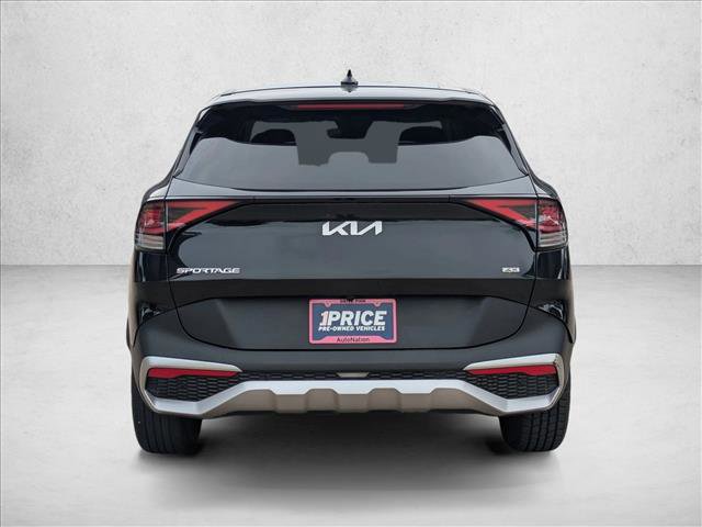 Used 2023 Kia Sportage LX AWD/4WD image 6