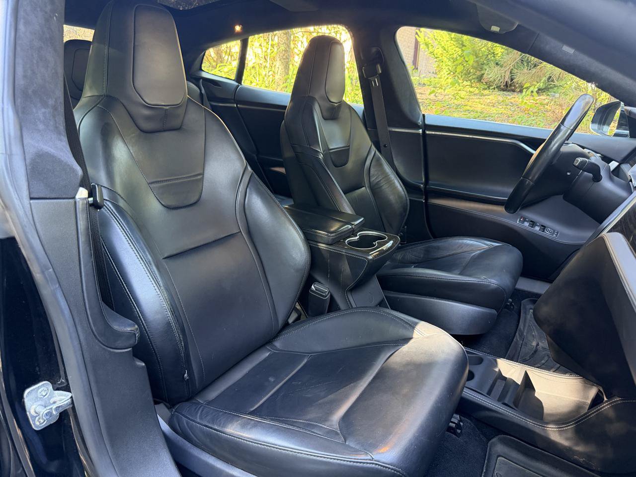 Used 2015 Tesla Model S 85D AWD/4WD image 32