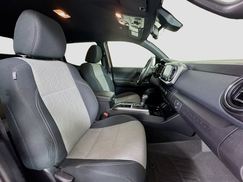 Used 2020 Toyota Tacoma TRD Off-Road image 27