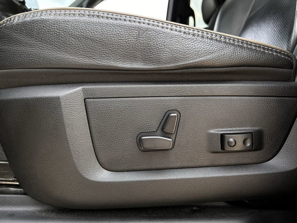 Used 2023 RAM 2500 Limited w/ Towing Technology Group image 31