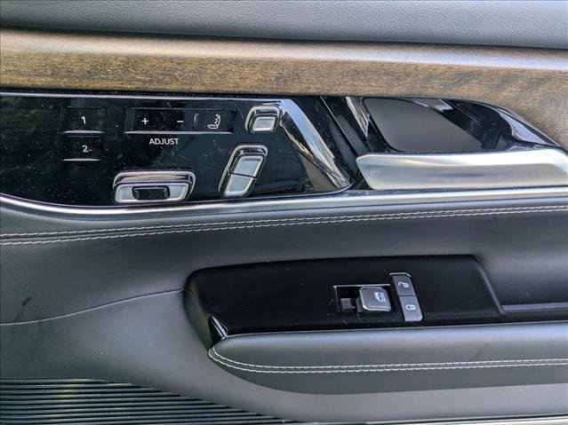 Used 2023 Jeep Grand Wagoneer Series II w/ Flexible Seating Group image 28