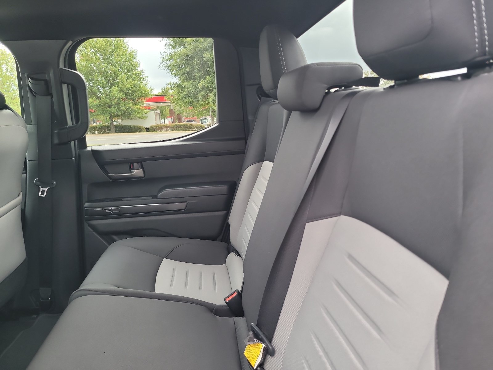 Used 2025 Toyota Tacoma TRD Sport AWD/4WD image 25