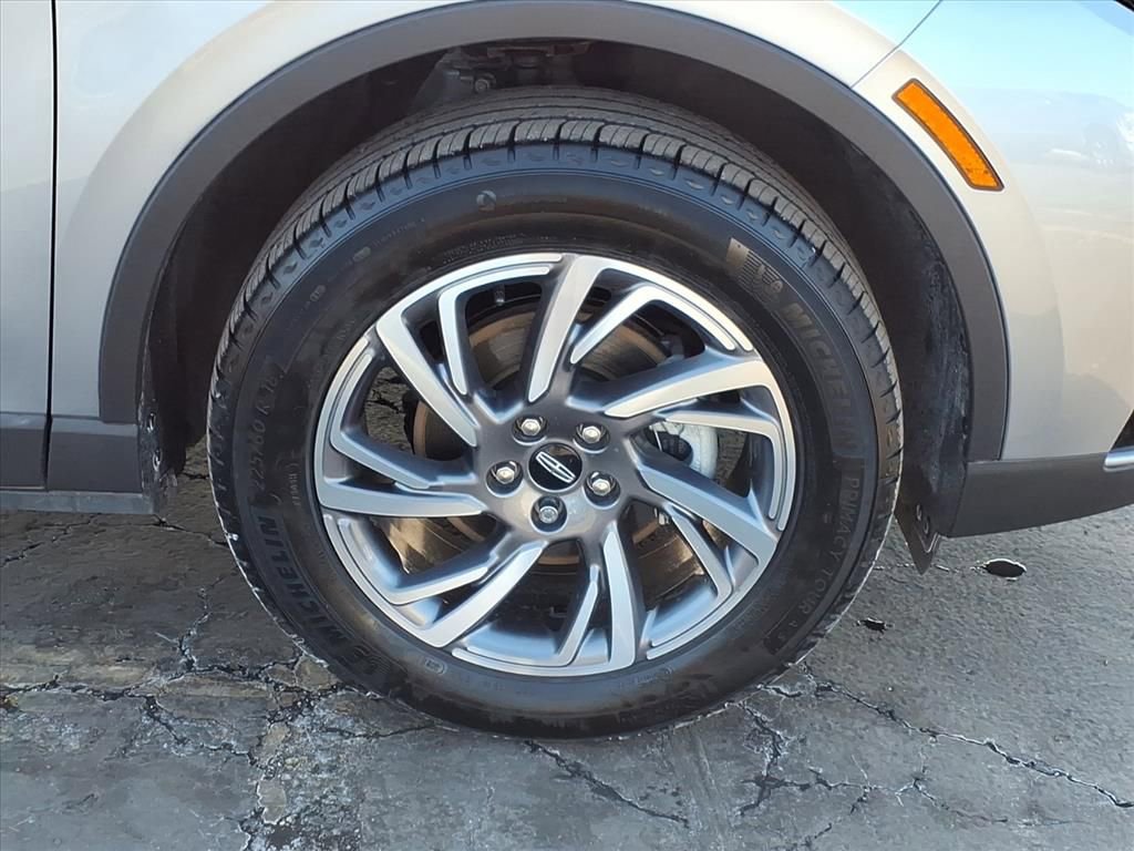 Certified 2023 Lincoln Corsair AWD w/ Equipment Group 101A image 9