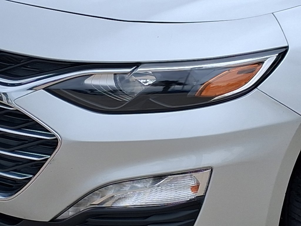 Used 2022 Chevrolet Malibu LT FWD image 7