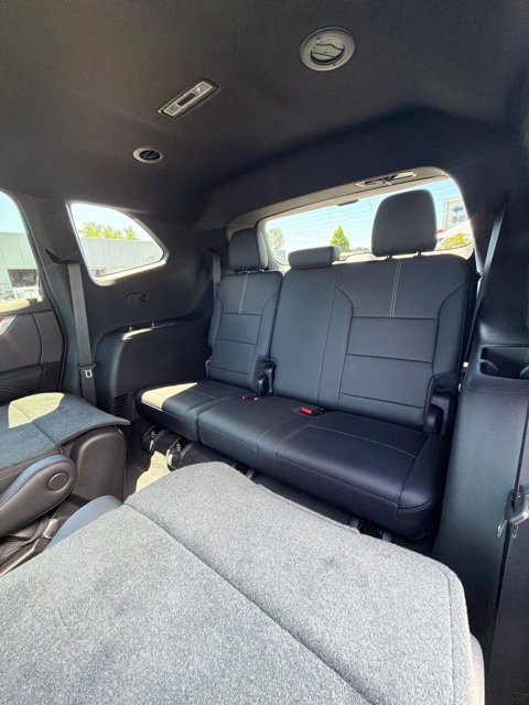 Used 2026 GMC Acadia Elevation w/ Elevation Premium Package AWD/4WD image 28