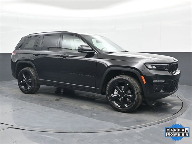 Used 2025 Jeep Grand Cherokee Limited w/ Luxury Tech Group II image 7