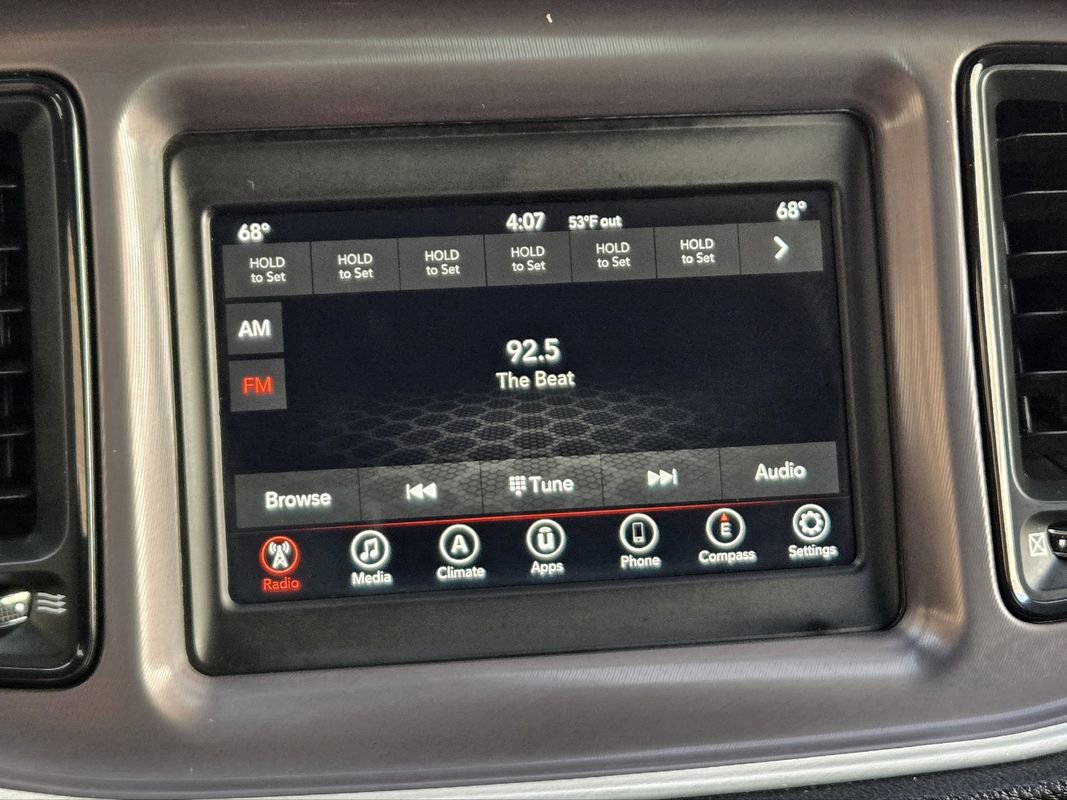 Used 2022 Dodge Challenger SXT image 29