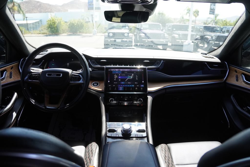 Certified 2022 Jeep Grand Cherokee Summit AWD/4WD image 39