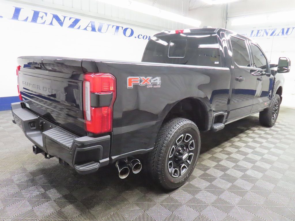 Used 2025 Ford F350 Platinum w/ FX4 Off-Road Package image 4